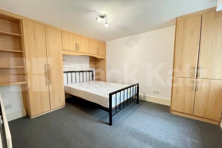 Larger than average, two bedroomed garden flat on the lower ground floor  Drakefield Road, Tooting Bec